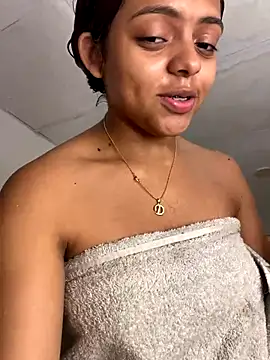 ValienteGirl  online show from November 2, 2025, 3:33 am