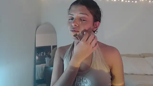 Snapshot of ValienteGirl_ chatting on February 23, 2026, 1:29 am ValienteGirl online show from February 23, 2026, 1:29 am