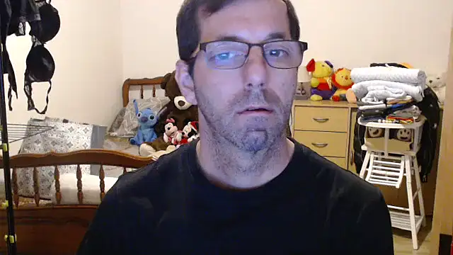 Snapshot of steph19x5 chatting on February 19, 2026, 7:44 pm steph19x5 online show from February 19, 2026, 7:44 pm