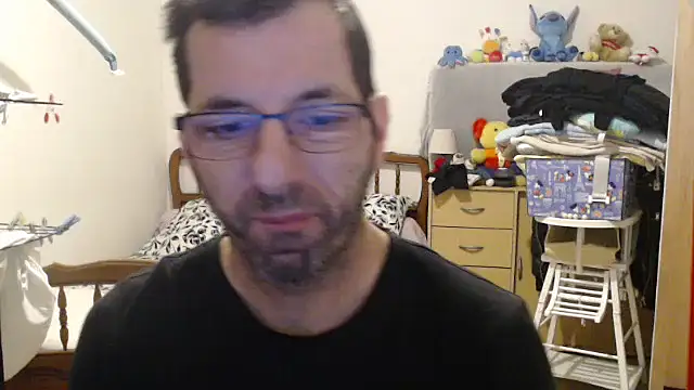 Snapshot of steph19x5 chatting on January 7, 2026, 10:31 am steph19x5 online show from January 7, 2026, 10:31 am