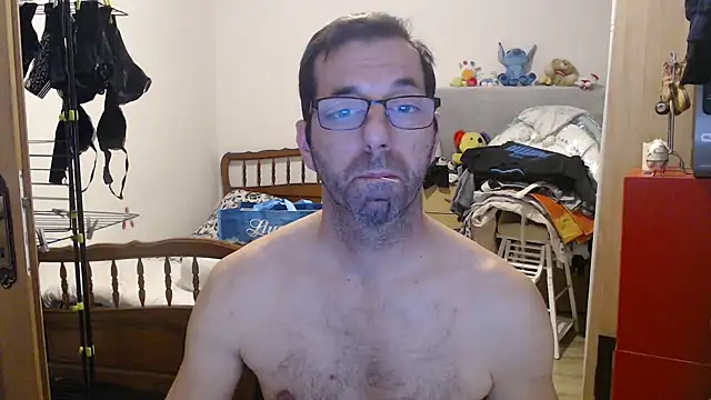 Snapshot of steph19x5 chatting on January 14, 2026, 5:11 am steph19x5 online show from January 14, 2026, 5:11 am