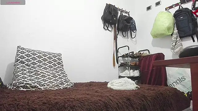 Snapshot of perla_jeff chatting on June 1, 2026, 3:11 pm perla jeff online show from June 1, 2026, 3:11 pm