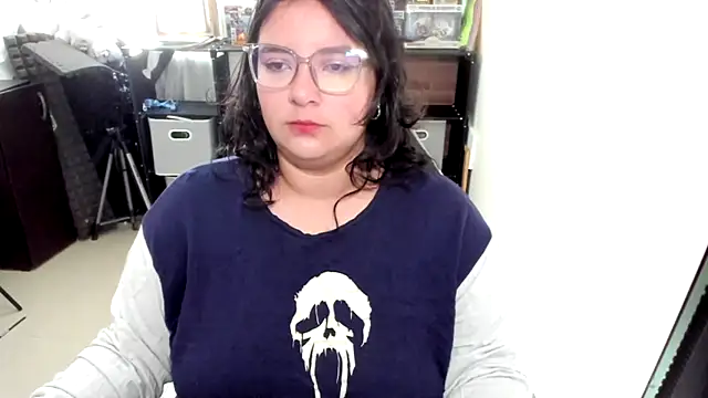 aika-dreams online show from November 7, 2025, 12:53 pm