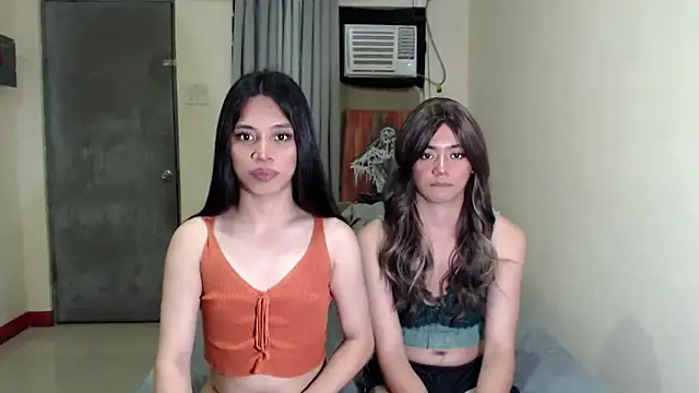 Snapshot of Urworldclasstrans chatting on March 10, 2025, 11:34 am Urworldclasstrans online show from March 10, 2025, 11:34 am