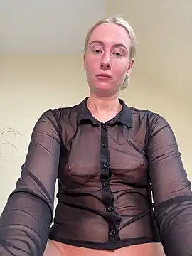 CutieEmy online show from May 18, 2026, 5:18 pm