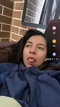 Maggie Fox3 online show from April 30, 2026, 3:19 pm