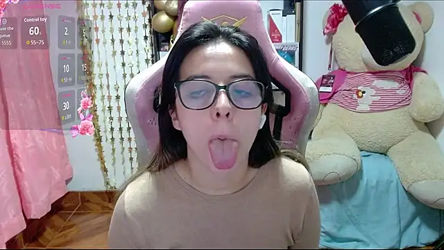 Maggie Fox3 online show from October 20, 2025, 12:02 am