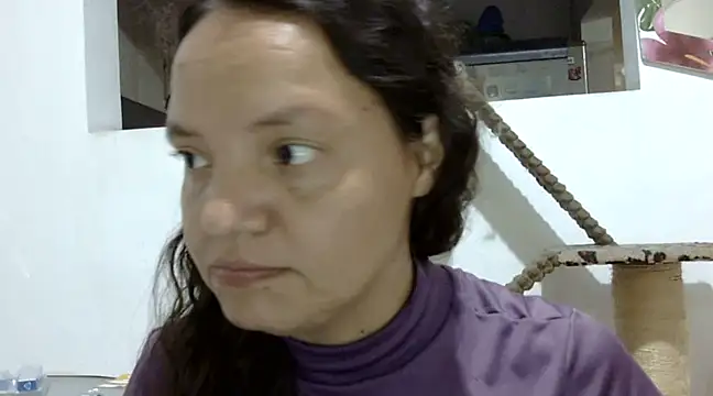 ElizabethMartinez online show from February 24, 2025, 8:58 pm