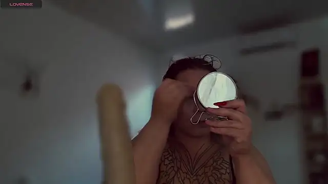 Snapshot of Enotika chatting on January 18, 2026, 6:55 pm Enotika online show from January 18, 2026, 6:55 pm