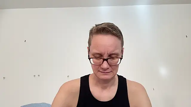 LeahWilde online show from February 5, 2025, 3:42 pm