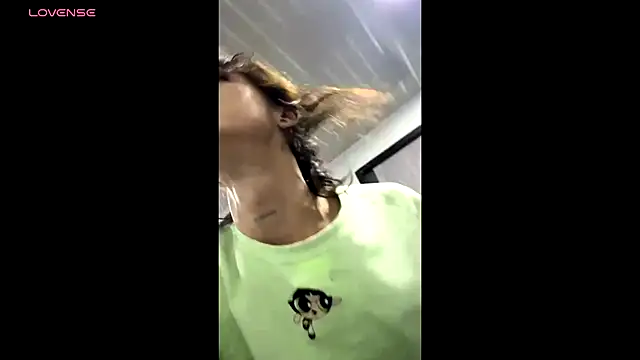 stormytt  online show from December 22, 2025, 2:55 am