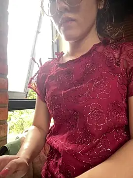 HinaLovely online show from January 29, 2025, 4:58 am