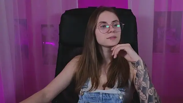  AnnaStark  online show from March 12, 2025, 8:31 pm