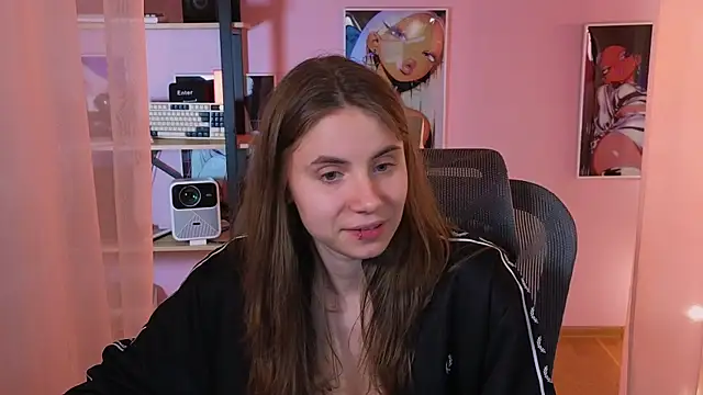 AnnaStark  online show from May 20, 2026, 8:39 pm