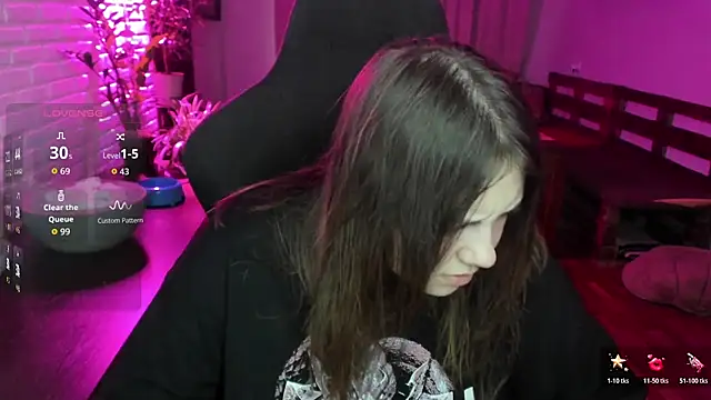 XNirvanaX online show from March 25, 2026, 4:23 am