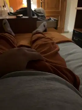 Snapshot of alex21017 chatting on November 8, 2025, 2:15 am alex21017 online show from November 8, 2025, 2:15 am