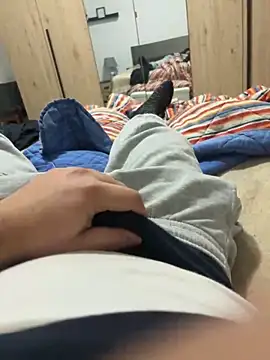 Snapshot of alex21017 chatting on January 26, 2025, 9:07 pm alex21017 online show from January 26, 2025, 9:07 pm