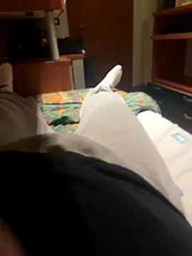 alex21017 online show from November 28, 2025, 11:38 pm