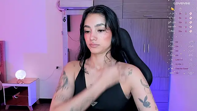 Snapshot of Lizzie_corner_v chatting on April 9, 2026, 2:45 pm Lizzie corner v online show from April 9, 2026, 2:45 pm