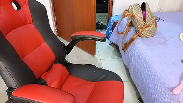 SexyLeilaa online show from October 16, 2025, 2:42 am