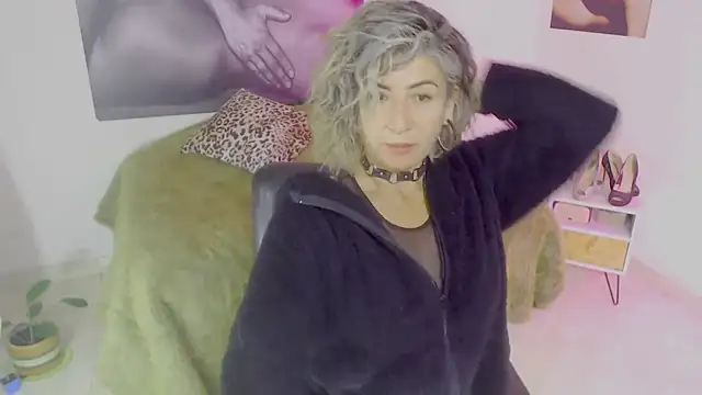 agnes blackmoree online show from December 7, 2024, 10:50 am