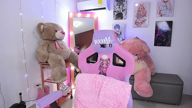 Snapshot of alessandrathedoll chatting on February 23, 2026, 5:35 pm alessandrathedoll online show from February 23, 2026, 5:35 pm