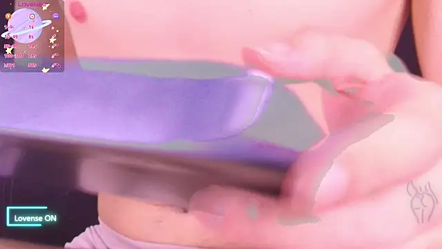 Snapshot of Hanna_Evaanss chatting on October 17, 2025, 7:59 pm Hanna Evaanss online show from October 17, 2025, 7:59 pm