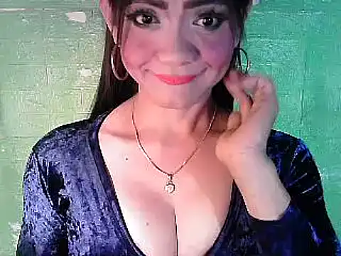 Snapshot of Rosebaumgardner1234 chatting on February 15, 2025, 12:54 pm Rosebaumgardner1234 online show from February 15, 2025, 12:54 pm