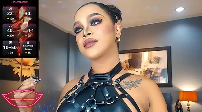 BitchyTYRA online show from March 11, 2025, 12:33 am