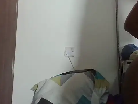 Sweetbaby004 online show from February 6, 2026, 8:27 pm