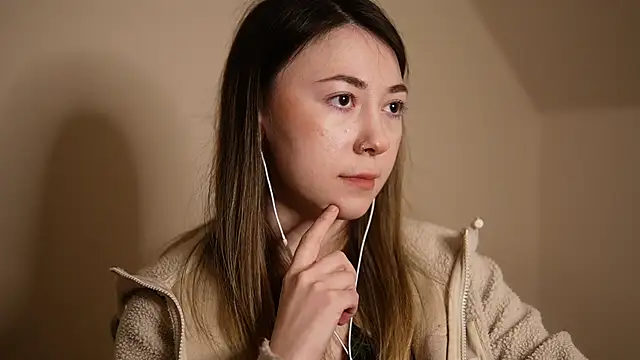 chibi moon  online show from January 9, 2025, 8:44 pm