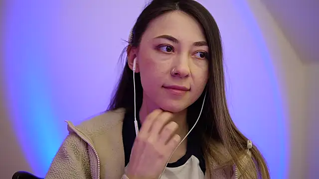 chibi moon  online show from March 22, 2025, 9:21 pm