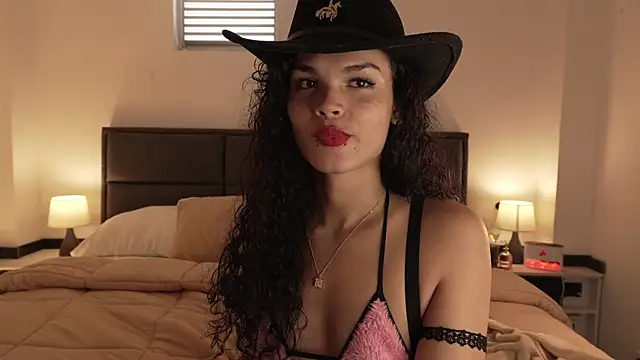 GiaFaaris online show from September 9, 2025, 3:54 pm