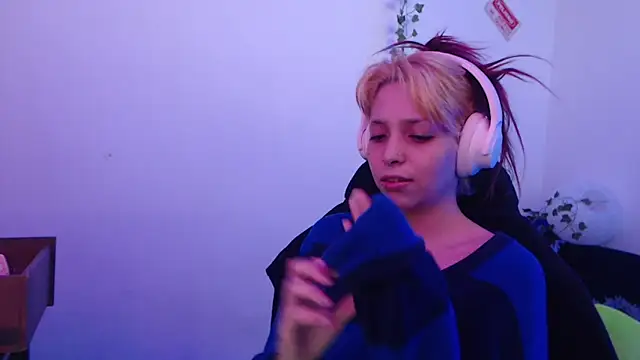 MaryJannes online show from December 5, 2025, 7:55 pm