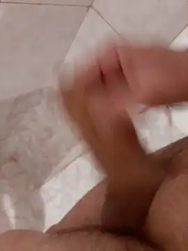 Snapshot of Alex_7422 chatting on May 4, 2026, 9:06 pm Alex 7422 online show from May 4, 2026, 9:06 pm