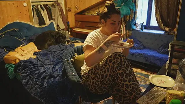 Snapshot of VanessaDoyle chatting on March 15, 2026, 4:47 pm VanessaDoyle online show from March 15, 2026, 4:47 pm