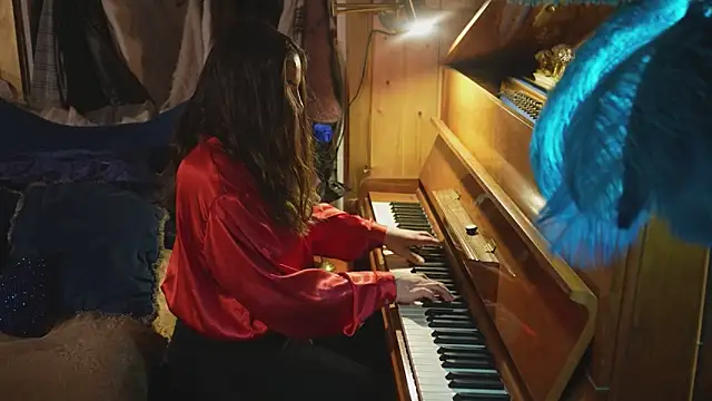 Snapshot of VanessaDoyle chatting on March 13, 2026, 5:51 pm VanessaDoyle online show from March 13, 2026, 5:51 pm