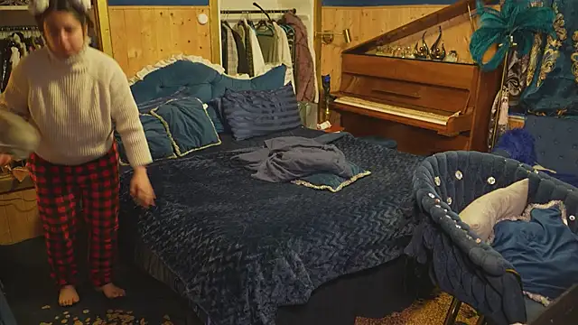 Snapshot of VanessaDoyle chatting on March 3, 2026, 2:40 am VanessaDoyle online show from March 3, 2026, 2:40 am