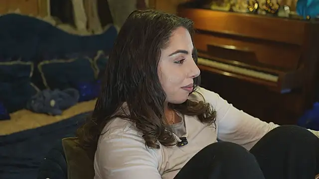 Snapshot of VanessaDoyle chatting on March 19, 2026, 12:27 pm VanessaDoyle online show from March 19, 2026, 12:27 pm