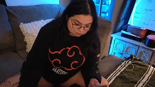 drizzypeach602 online show from May 7, 2026, 4:39 am