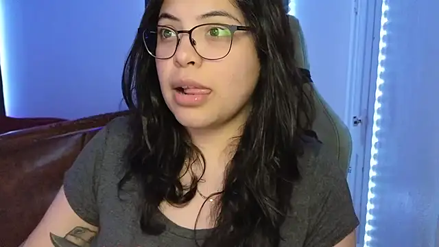 drizzypeach602 online show from October 6, 2025, 5:19 am