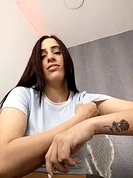 Snapshot of Amira_Milker chatting on February 12, 2025, 1:06 pm Amira Milker online show from February 12, 2025, 1:06 pm