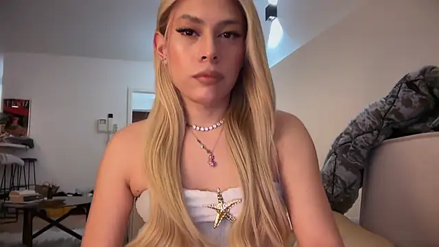 Snapshot of saray_doll chatting on February 28, 2026, 6:07 pm saray doll online show from February 28, 2026, 6:07 pm