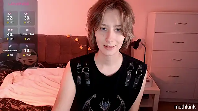 mothkink online show from October 27, 2025, 2:51 pm