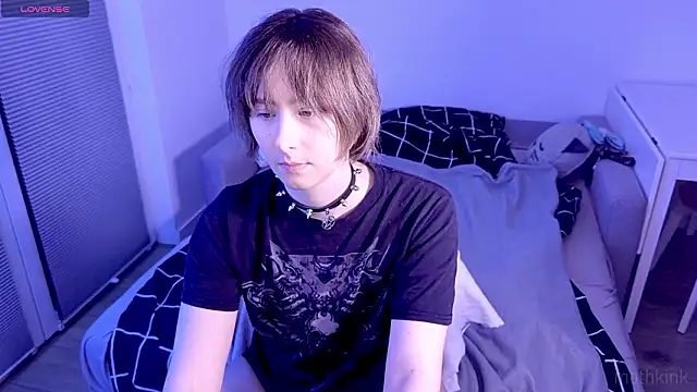 Snapshot of mothkink chatting on February 24, 2026, 7:04 pm mothkink online show from February 24, 2026, 7:04 pm