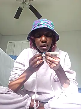 oliviaprettypussy online show from April 19, 2026, 9:50 pm