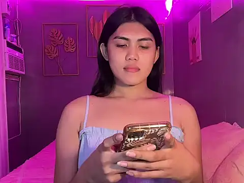 Snapshot of Delicate_Savannah chatting on October 13, 2025, 3:35 pm Delicate Savannah online show from October 13, 2025, 3:35 pm