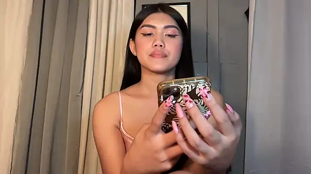 Snapshot of Delicate_Savannah chatting on November 7, 2025, 6:12 pm Delicate Savannah online show from November 7, 2025, 6:12 pm