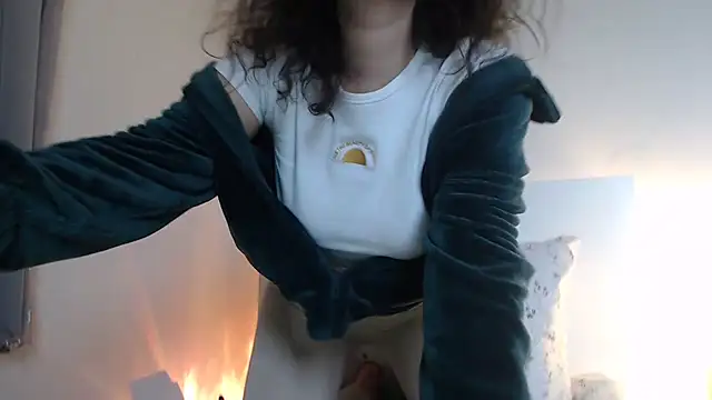 ocean eyess  online show from February 20, 2026, 1:46 pm