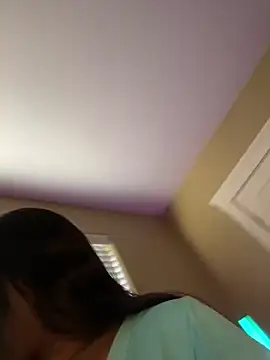 Snapshot of Tikalalin chatting on February 28, 2025, 3:26 pm Tikalalin online show from February 28, 2025, 3:26 pm